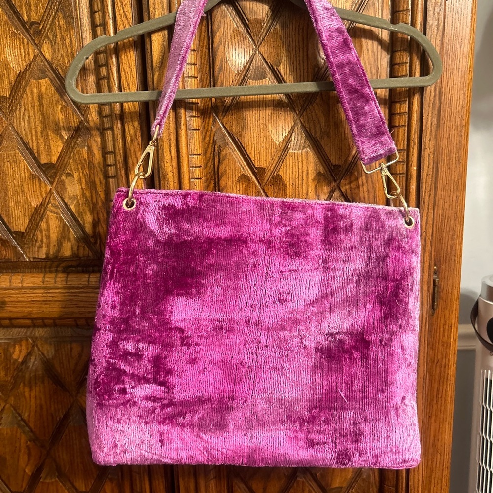 Luxurious Velvet Shoulder Bag in Rich purple